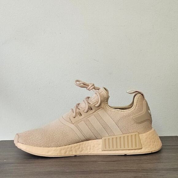 ADIDAS Women's NMD R1  Casual Sneakers Size 9.5 Blush NWT - Picture 4 of 9